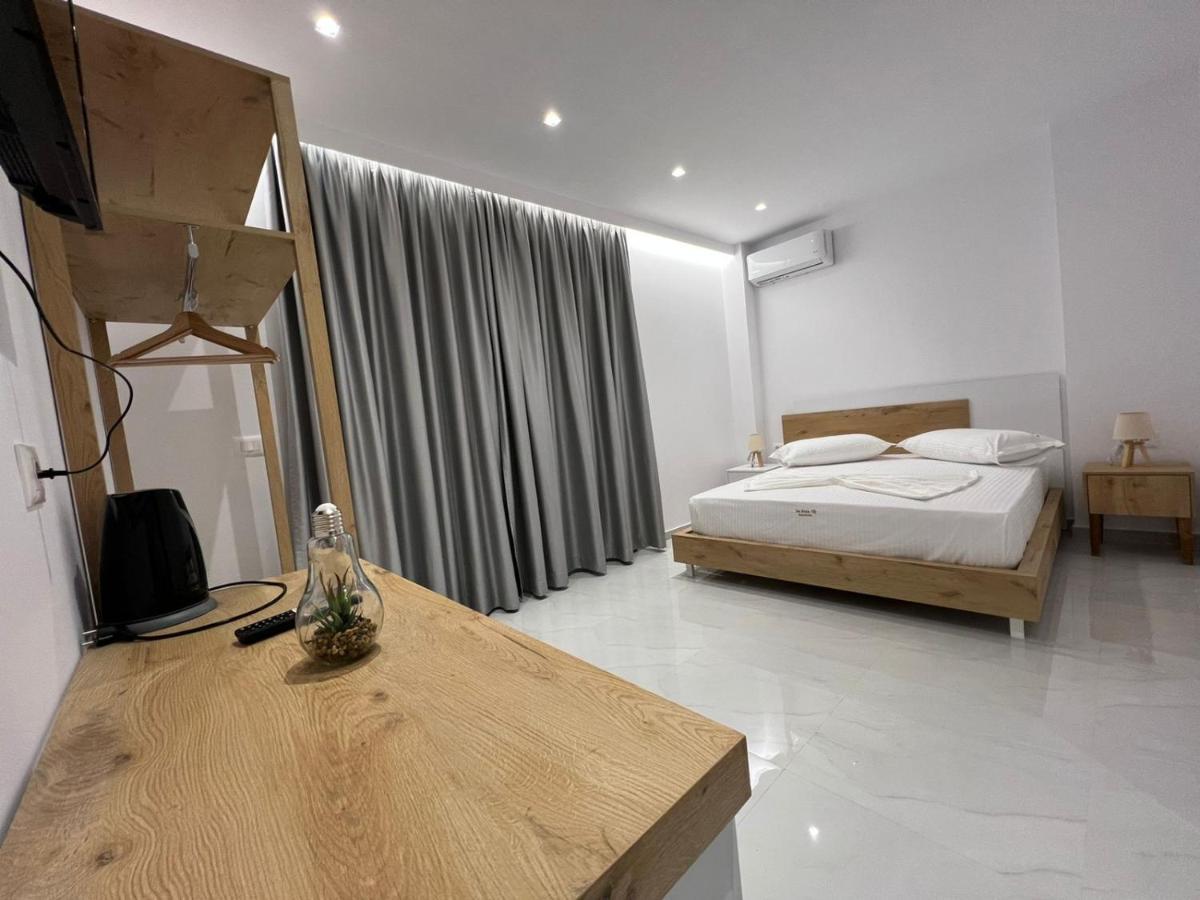 Sea Breeze Villa Sarande Exterior photo