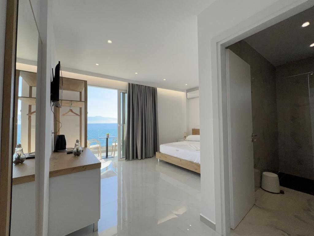 Sea Breeze Villa Sarande Exterior photo