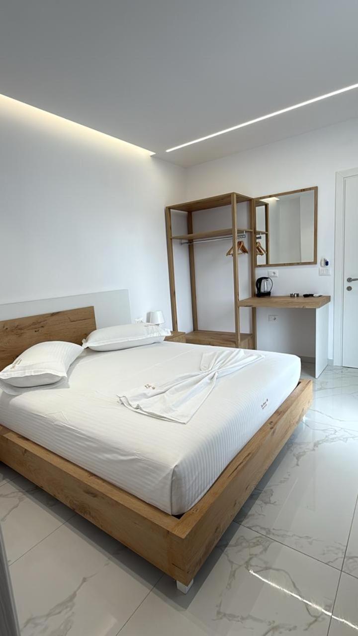 Sea Breeze Villa Sarande Exterior photo