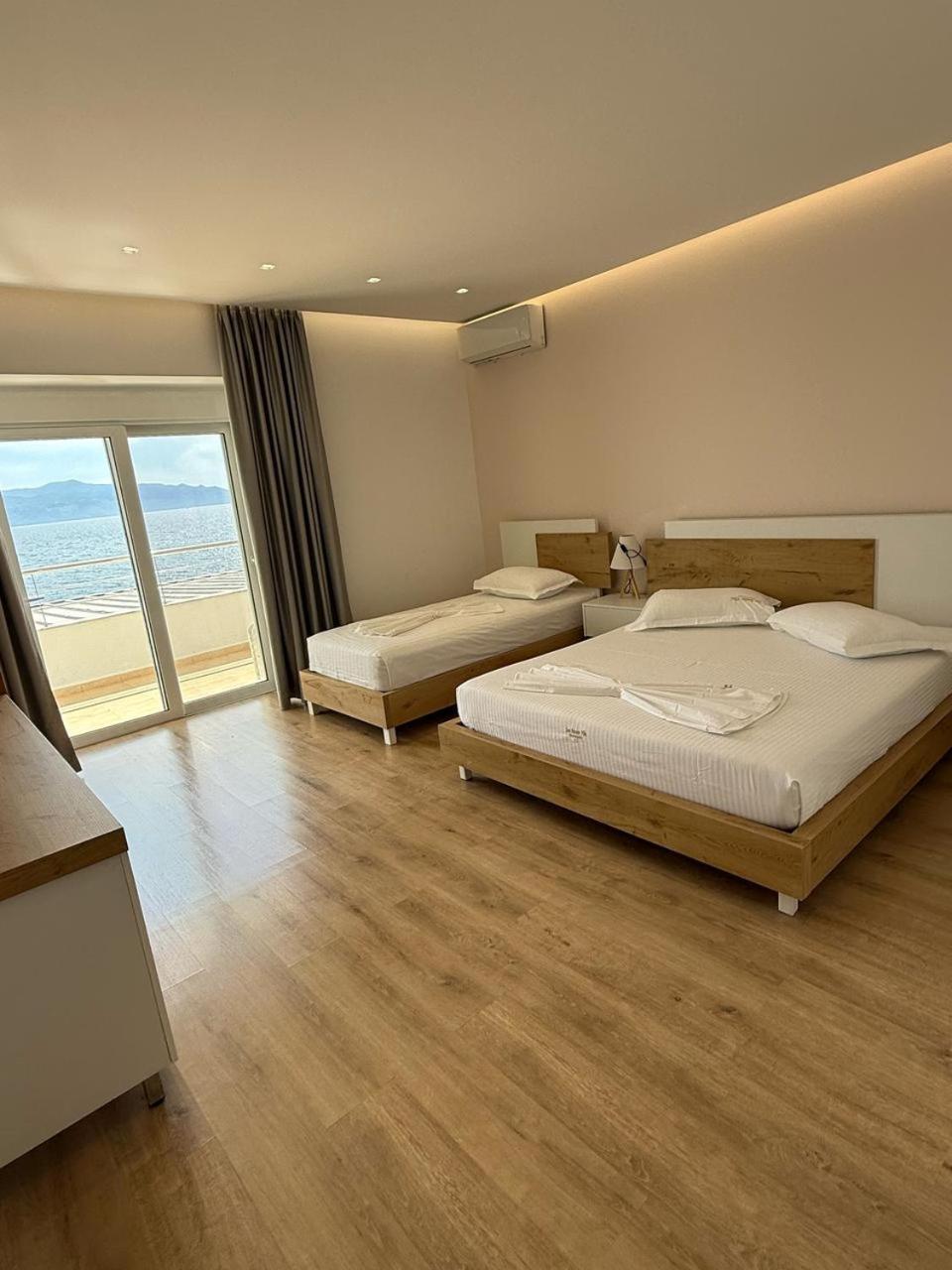 Sea Breeze Villa Sarande Exterior photo